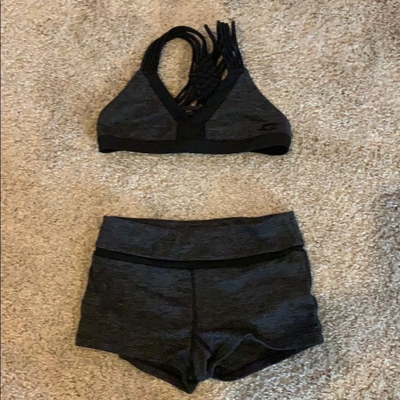 california kisses Other - EUC CA kisses 2 piece grey/black outfit